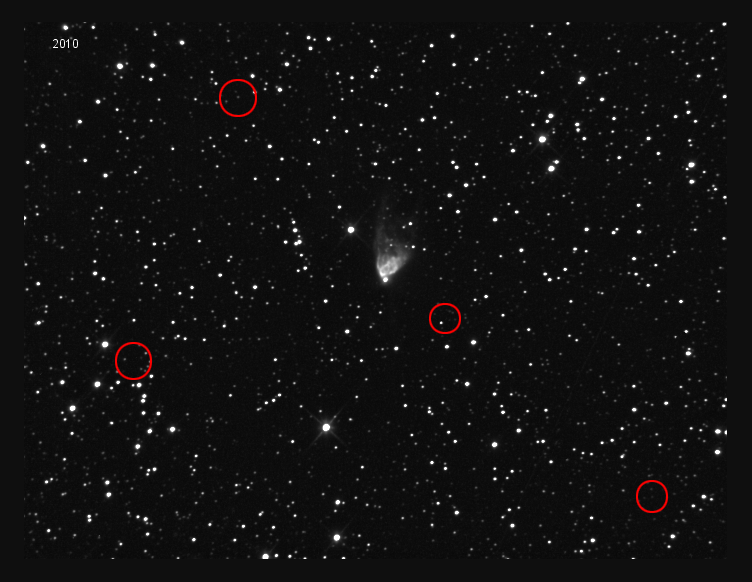 3 a�os animaci�n Nebulosa variable de Hubble y estrellas que han variado tambi�n