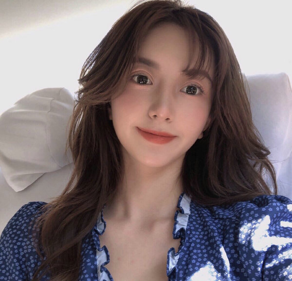 成人直播下载网址;vlog
