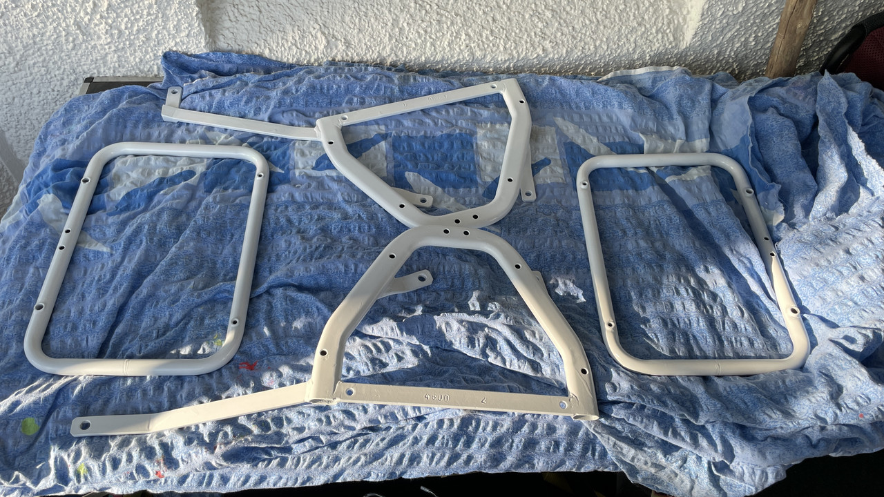 819C7EF5-BB2D-4C0F-97F2-2DF0634F6E2F