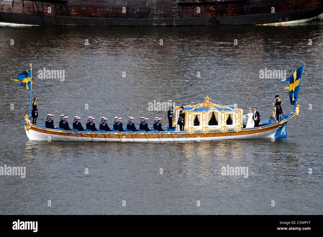 royal-wedding-of-victoria-of-sweden-and-daniel-westling-the-boatride-C5WPY7