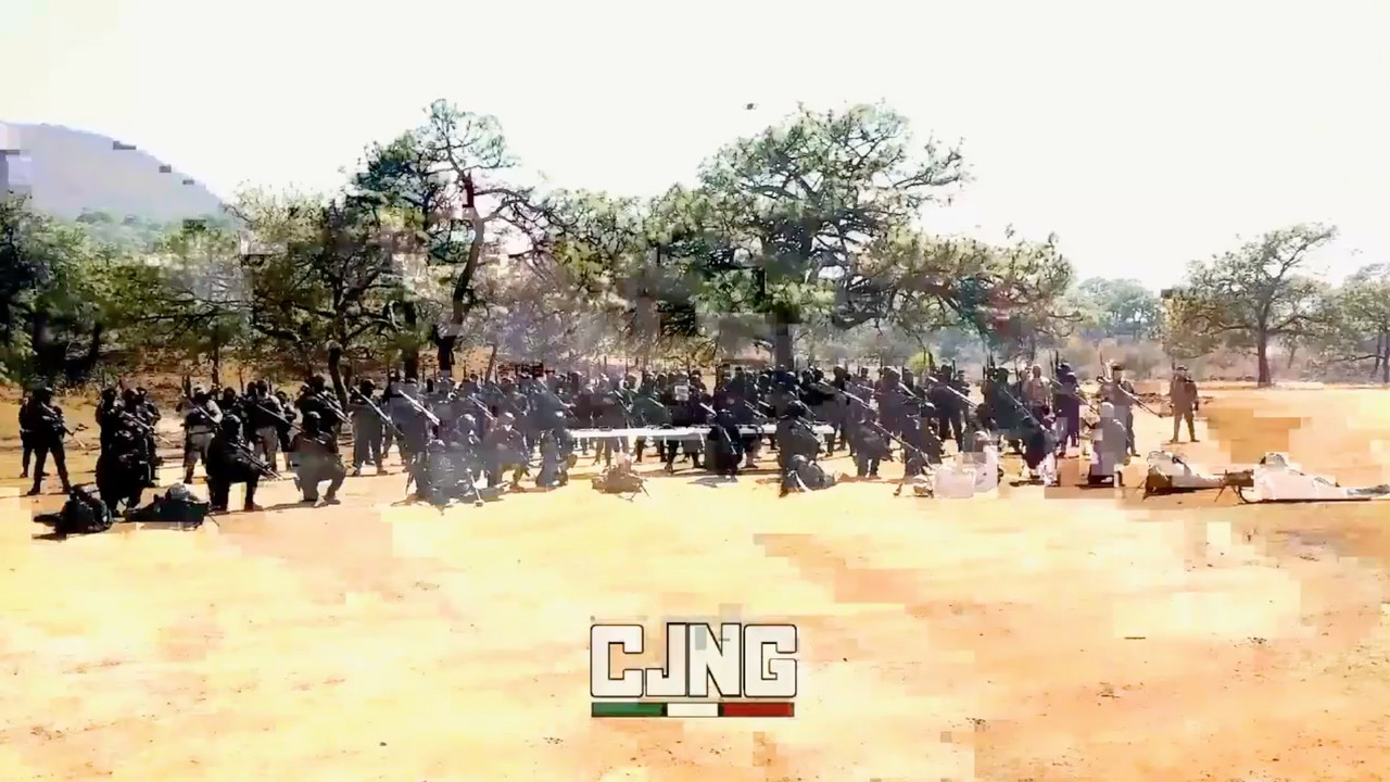 CJNG presume armas e informa que mandos de la guardia nacional protegen al CDS