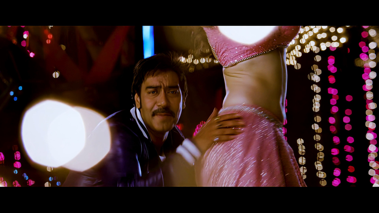 Tamanna Hot Song 03 From Himmatwala Taki O Taki 4K (Best Quality).mp4_snapshot_03.39_[2021.04.05_13.