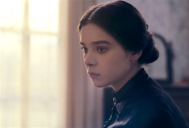 https://i.postimg.cc/HxSjP8NB/dickinson-seaosn-3-premiere-emily.webp