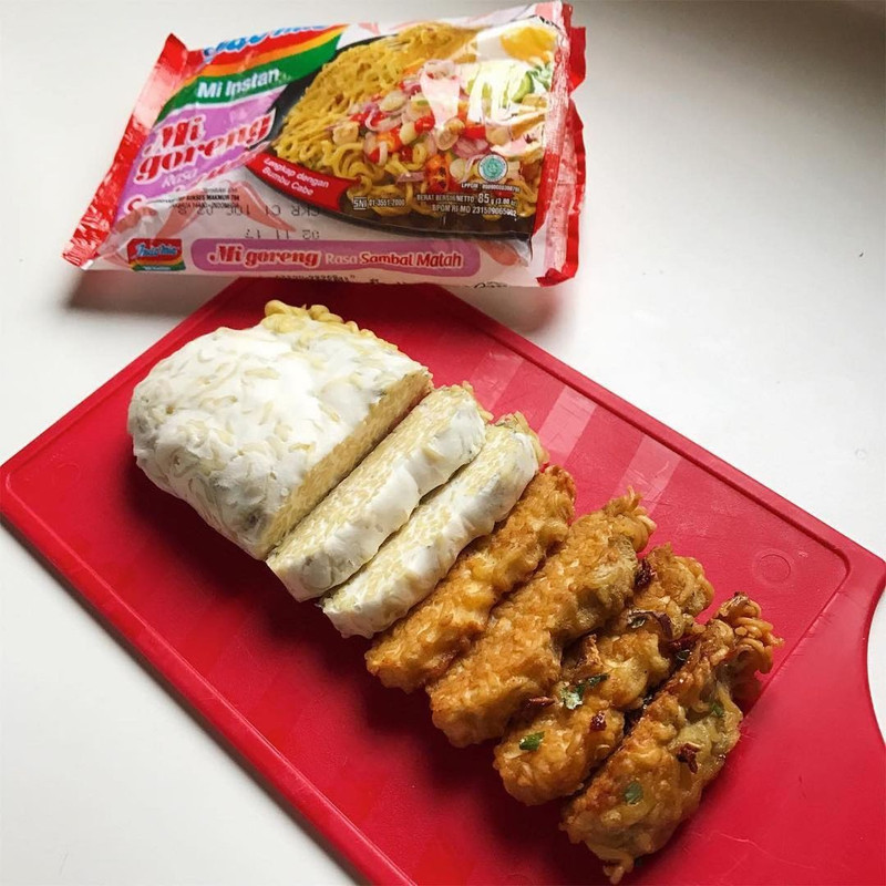 Tempe mi yang berbahan dasar Indomie.