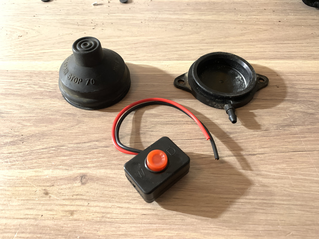 085AF7D0-DBD8-475E-AFBB-769FC2B74143