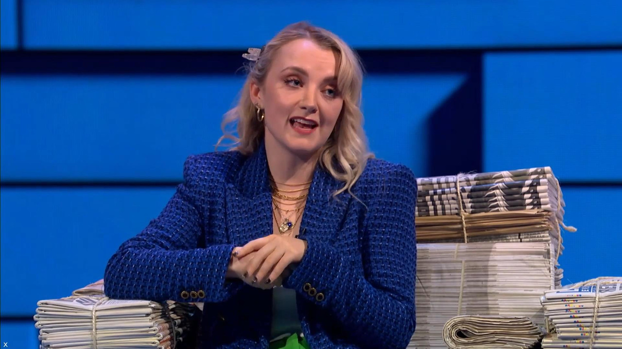 Evanna Lynch 041121.mp4_snapshot_10.26_[2021.11.04_23.57.09]