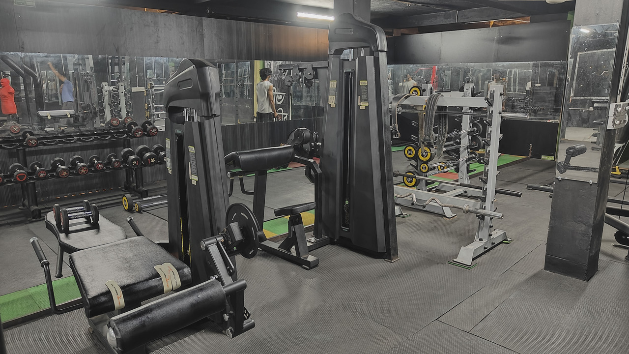 Fit & Fight Gym Cardio Equipment