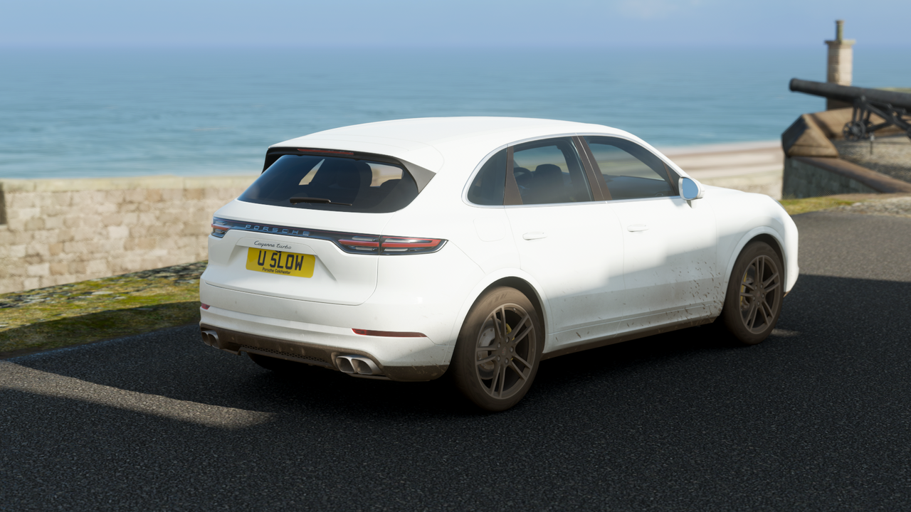 FH4-Porsche-Cayenne-Turbo-3.png