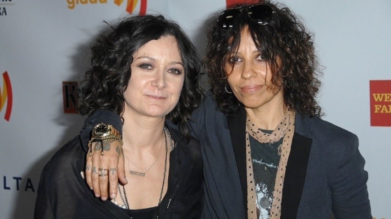 sara-gilbert-linda-perry