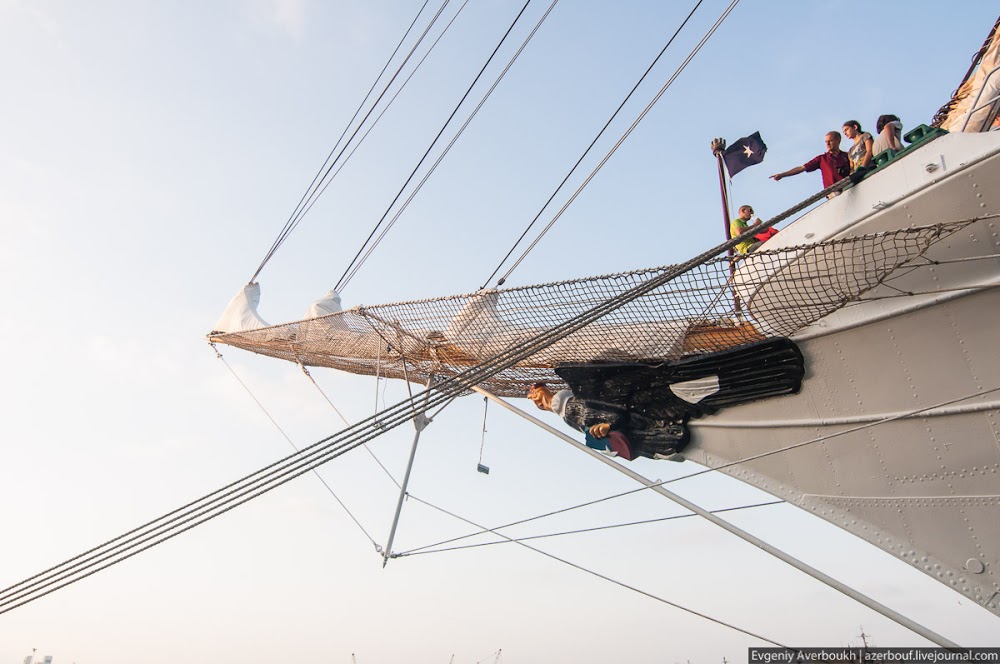 Эсмеральда. Носовая фигура.