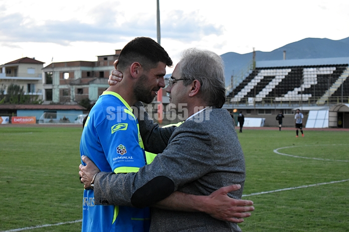 , &Tau;&epsilon;&lambda;&iota;&kappa;ό&sigmaf; &Kappa;&upsilon;&pi;έ&lambda;&lambda;&omicron;&upsilon; &Mu;&epsilon;&sigma;&sigma;&eta;&nu;ί&alpha;&sigmaf;: &Phi;&omega;&tau;&omicron;&rho;&epsilon;&pi;&omicron;&rho;&tau;ά&zeta; &alpha;&pi;&omicron; &tau;&eta;&nu; &Pi;&alpha;&rho;&alpha;&lambda;ί&alpha;