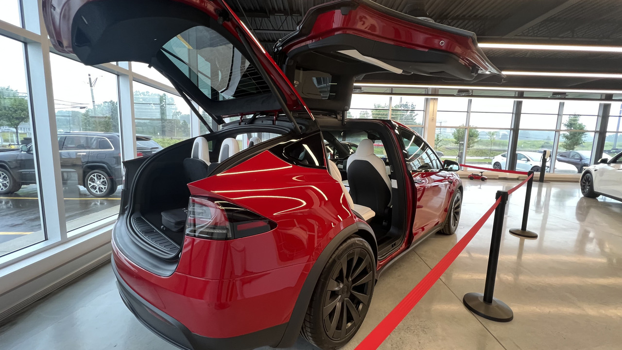 B33E9633-E1EF-474A-A409-E90E1F0159AF