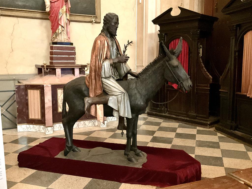 Жаркий сентябрь на побережье Тирренского моря.