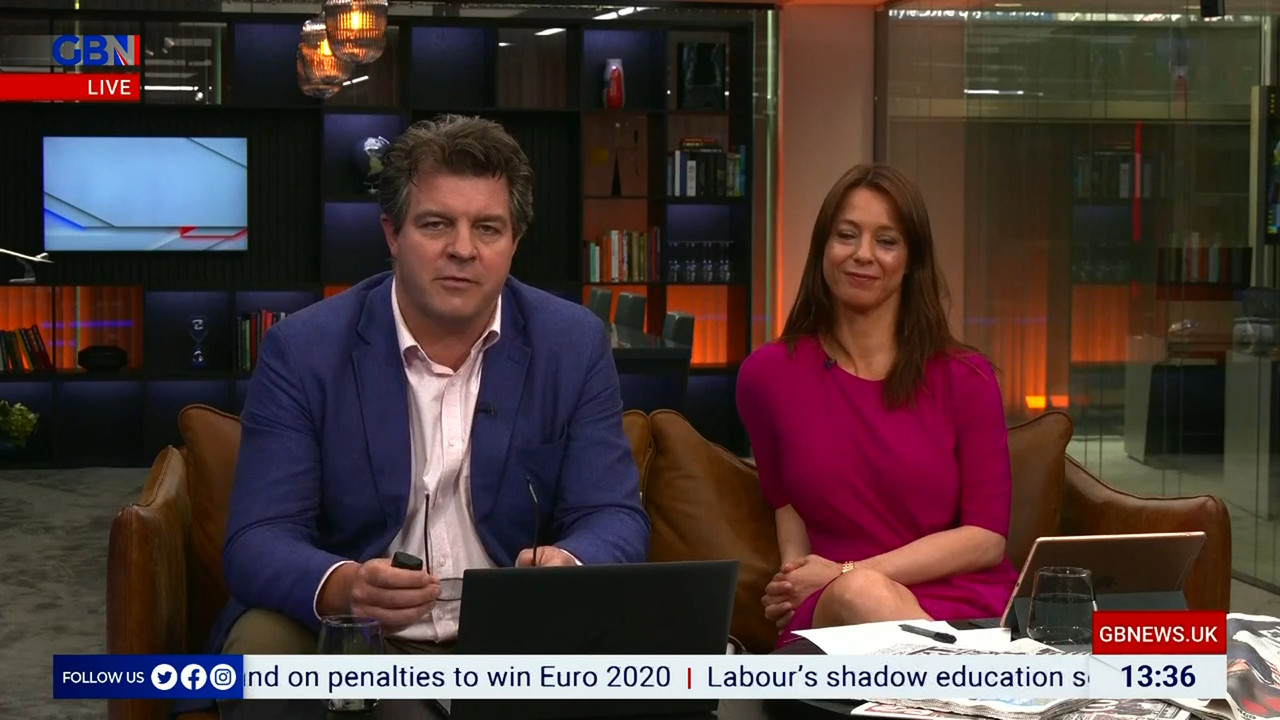 07.12 - 12.00.00 - DePiero & Halligan. What makes Britain tick. The n..._001.ts_snapshot_38.40.408