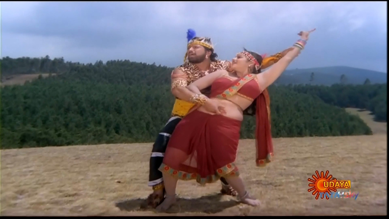 Jayamalini Hot Jungle Song~HDTV.mp4_20201024_121548.733