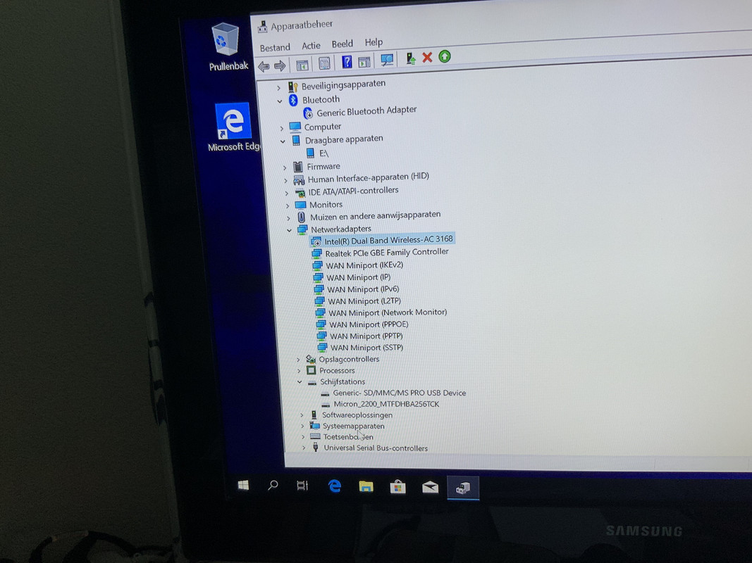 BEE016F7-EF64-4124-8A70-8D404D43B828