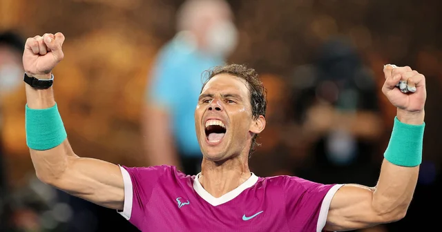 met-een-oerkreet-viert-rafael-nadal-zijn-tweede-australian-o.webp