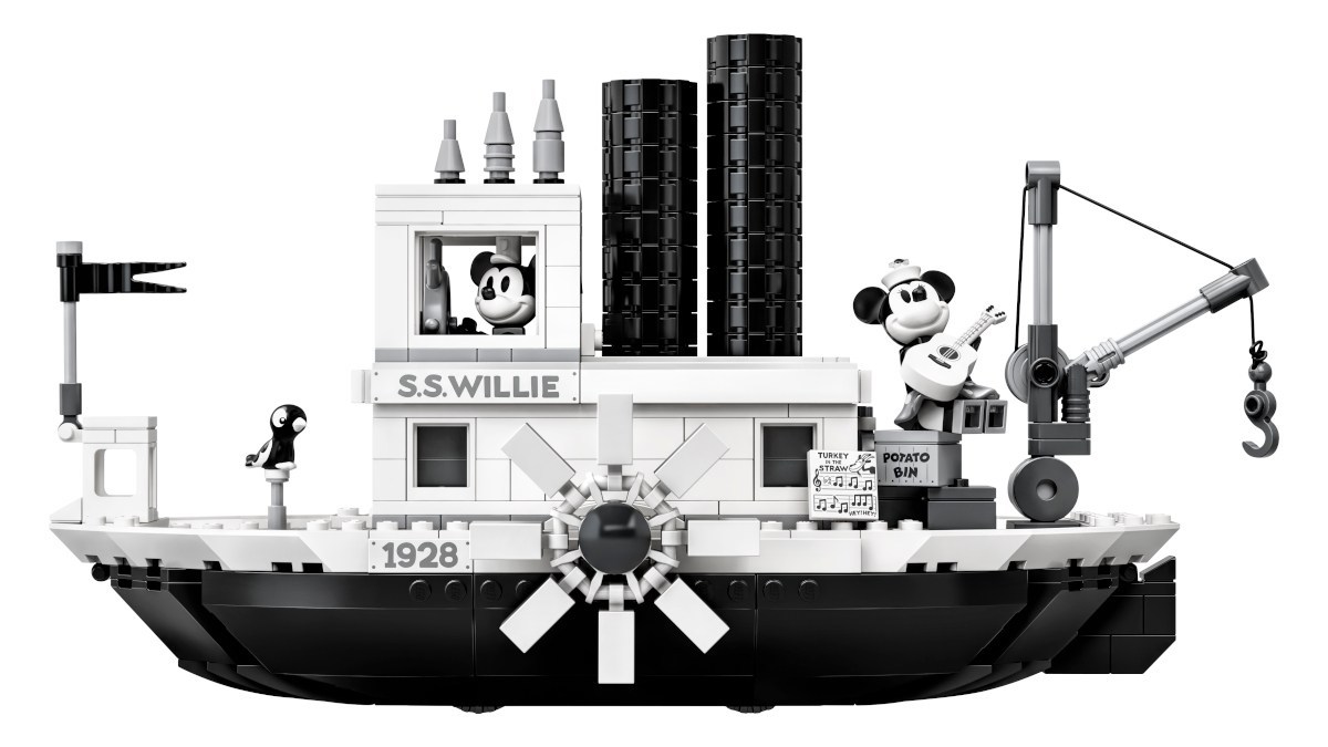 [Image: LEGO-Steamboat-Willie-1.jpg]