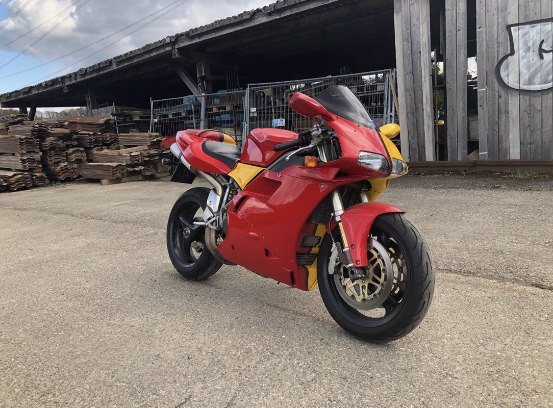 5FC06B8C-C91D-4E84-AC27-523E6B300E45