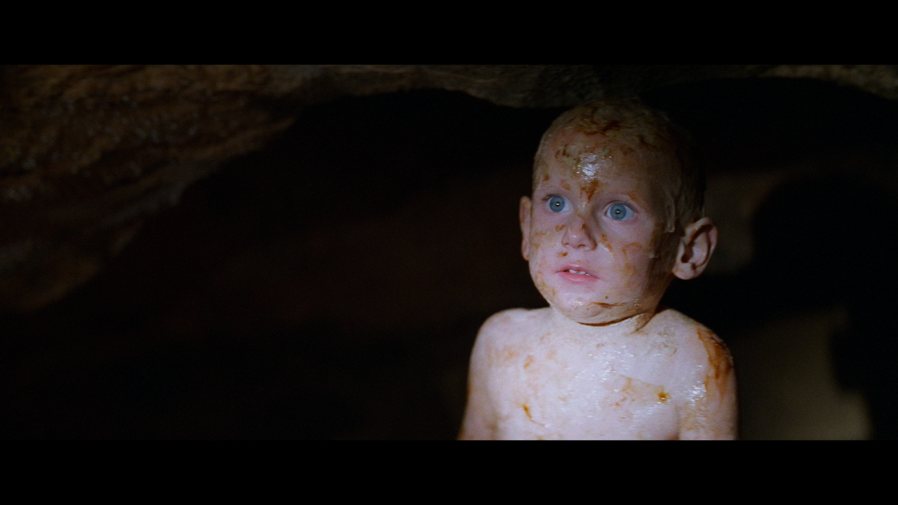 Species.1995.2160p.BDREMUX.HEVC.HDR.DoVi-Нечипорук.mkv_snapshot_01.38.06.026