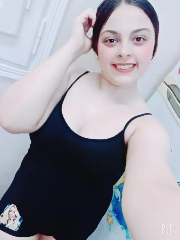 بنوتة بنت ناس اوي تحسها خارجه من صنية بسبوسه 331167502053201