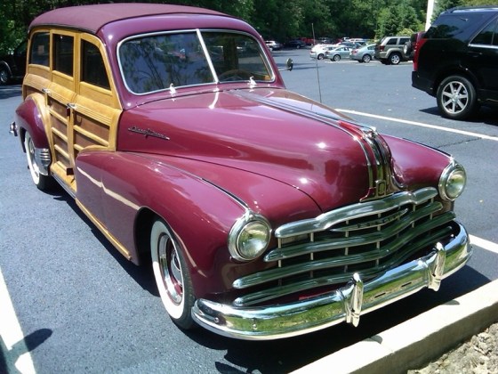 pour se rincer l'oeil - Page 17 1948-Pontiac-Wagon04