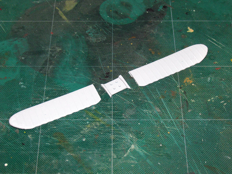 04 lower wing split