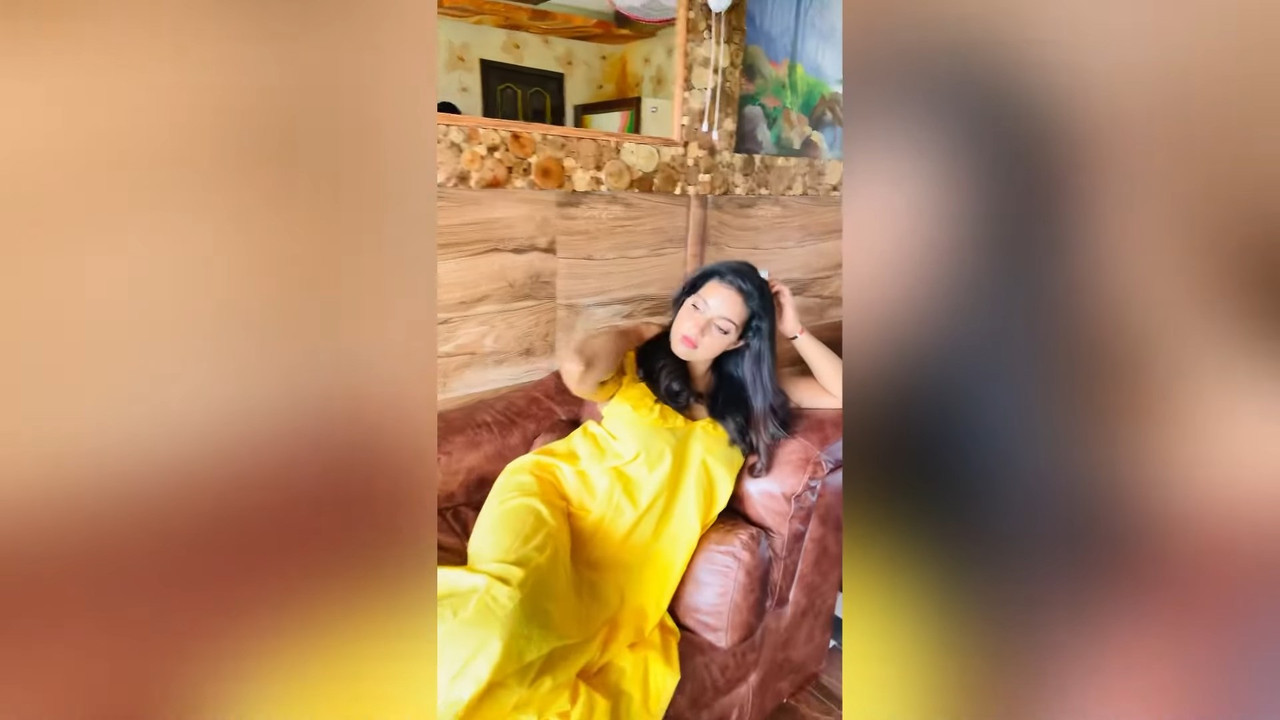 Malavika Menon Hot sexy breasts in yellow nightwear.webm_snapshot_00.53.144