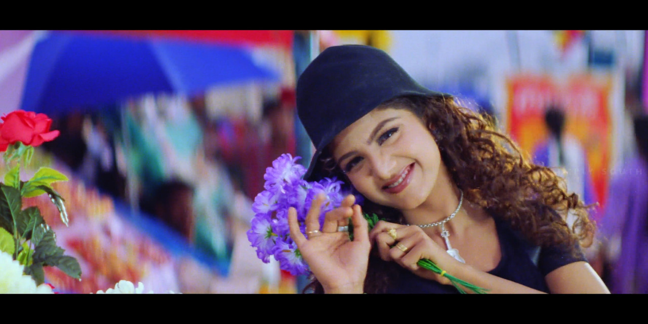 Rambha- [4K snap] Busty Ass Intro Scene - VIP (2007)