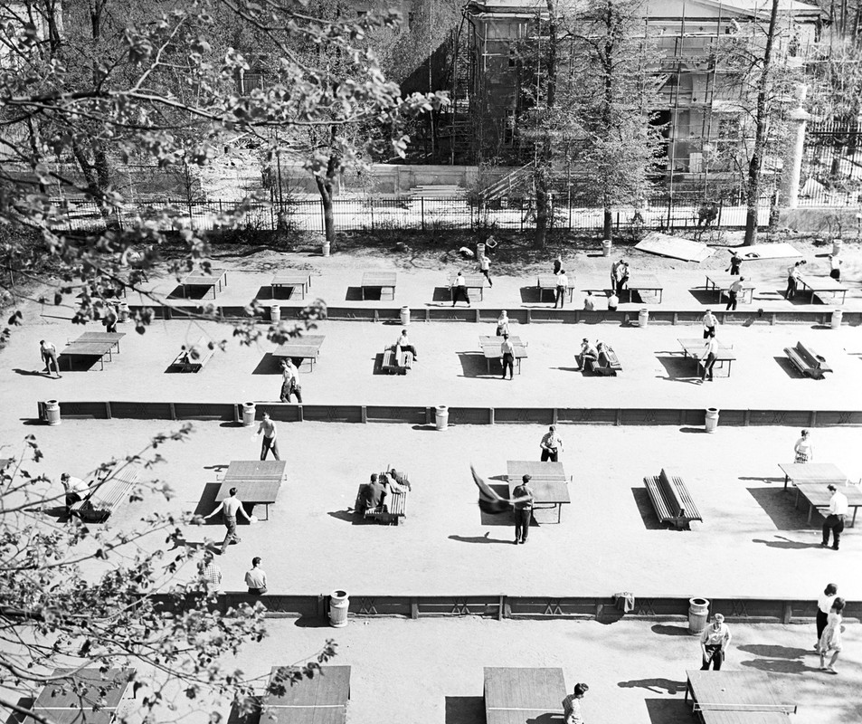 89 Площадка для игры в настольный теннис, Нескучный сад, Москва,