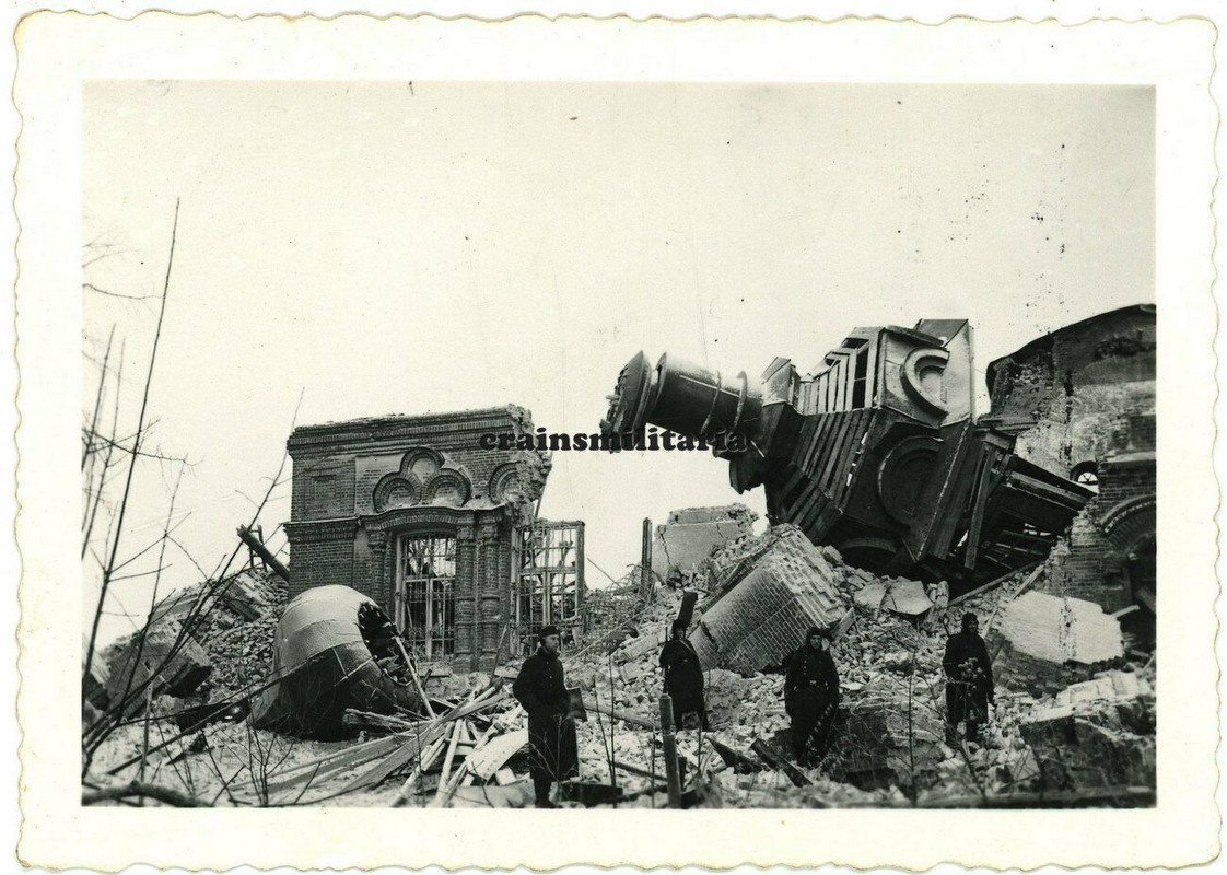 Foto zerstörte ortohdoxe Kirche in Russland 1942