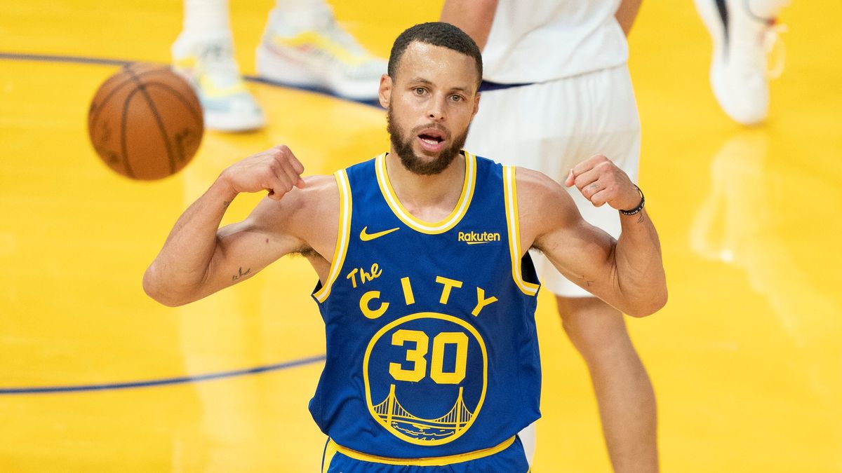 Stephen Curry es el máximo anotador de triples en la historia de la NBA