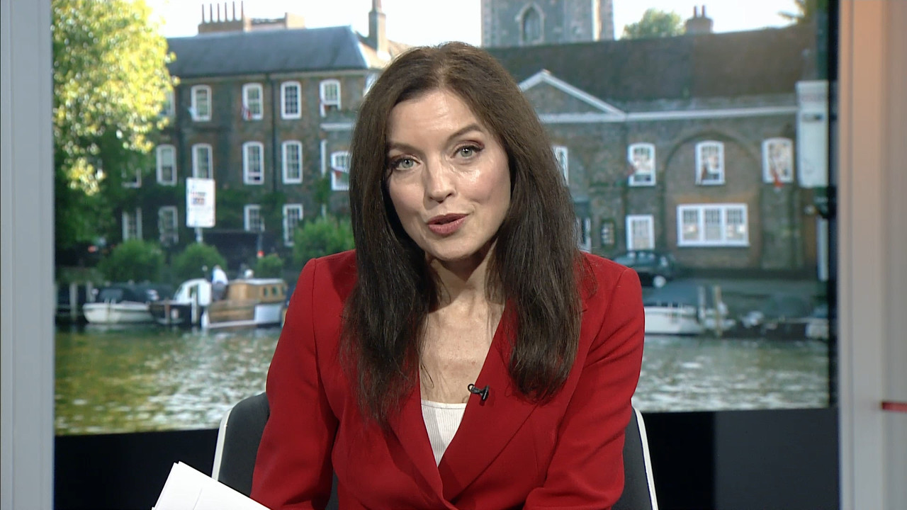 10.01 - 17.15.00 - ITV News Meridian. Local news magazine. Including ....ts_snapshot_09.40.229