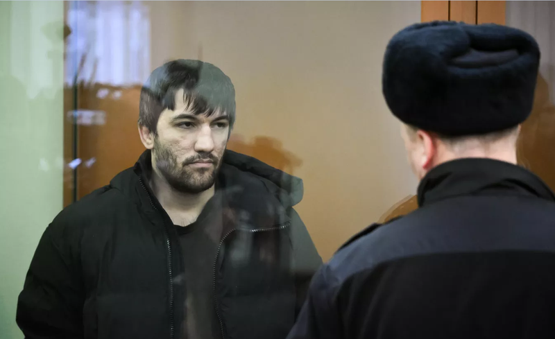 ММА боец се оправда, че убил полицай, защото чува гласове в главата си