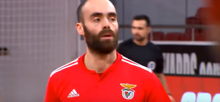 ANDEBOL: BENFICA DERROTA ÁGUAS SANTAS
