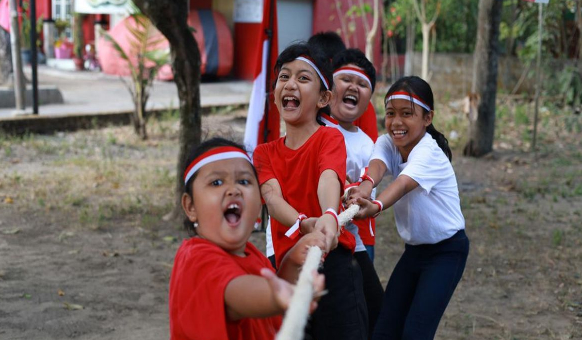 Mempererat Solidaritas Sosial dan Komunitas