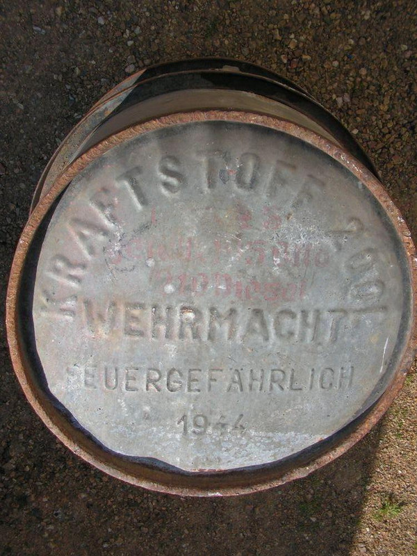German fuel drum 01