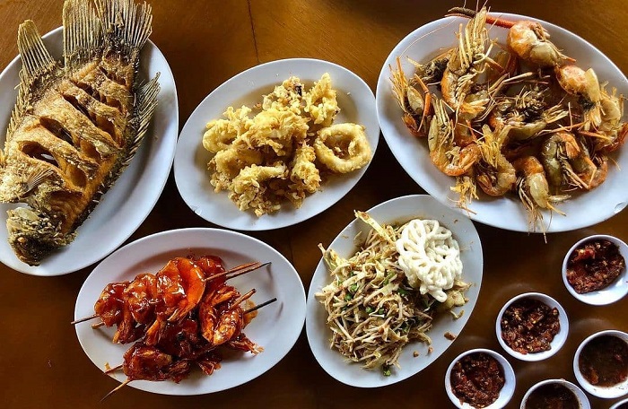 Gubug Makan Mang Engking Ungaran.