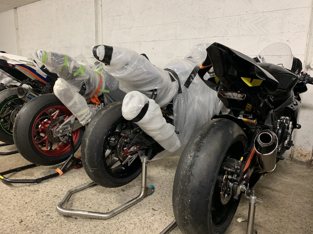 D5FAB30F-1CF9-4C7D-8B2B-24B89A345607