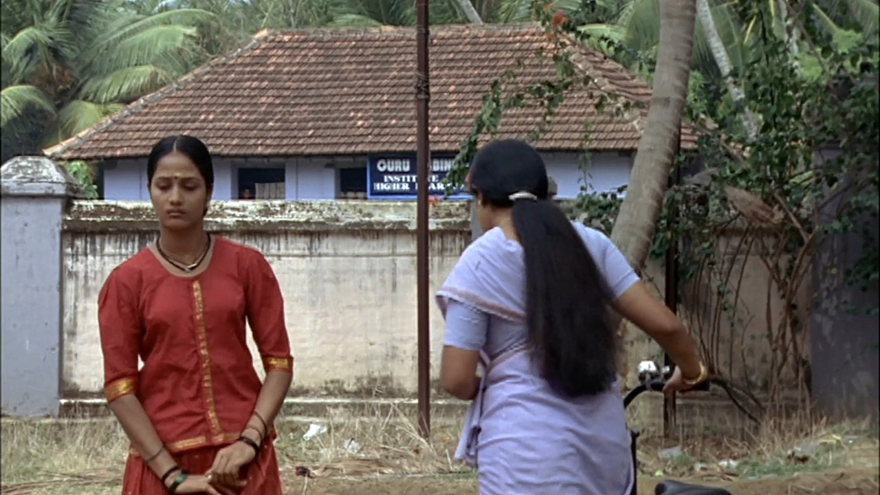 [Image: Kavya-Madhavan-Jiggling-Big-Ass-mp4-snap...04-904.jpg]