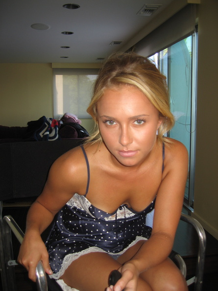 Hayden-Panettiere-Naked-26