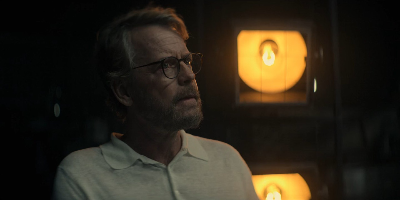 You (2023) Season 4 [Hindi + English] WebRip 480p 720p ESub - Complete Screenshot