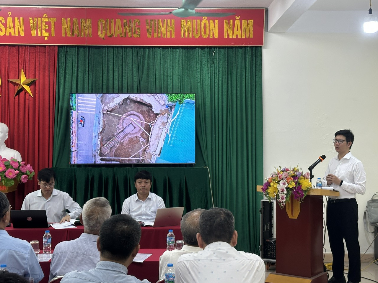 HÉ LỘ NHỮNG GIÁ TRỊ LỊCH SỬ - VĂN HÓA TỪ ĐỢT KHAI QUẬT KHẨN CẤP GIẾNG CỔ TẠI PHƯỜNG LONG BIÊN, HÀ NỘI