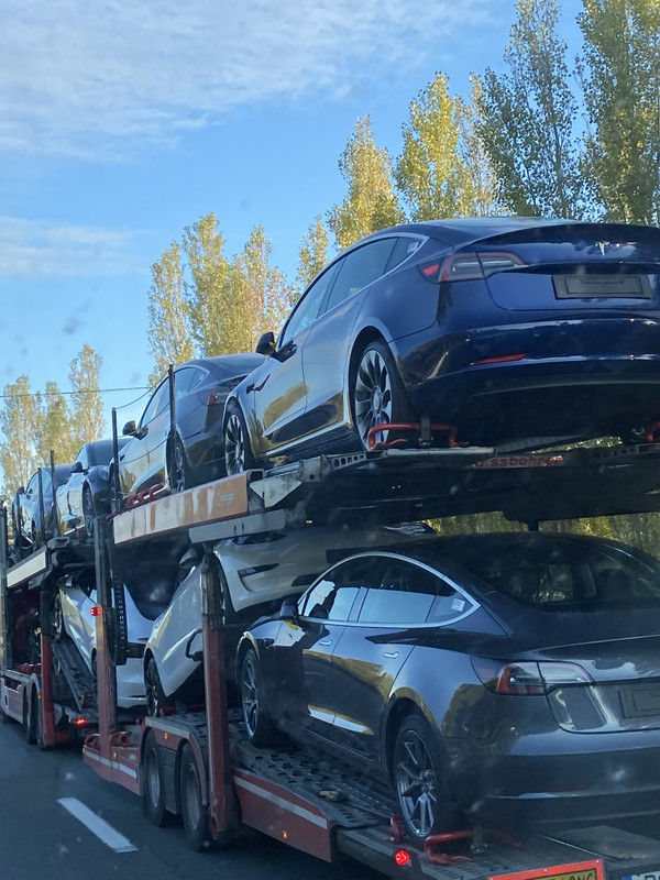 E85D29C7-2835-4F77-B08F-CB7B5C8FB365