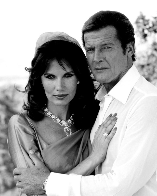 roger_moore_c24