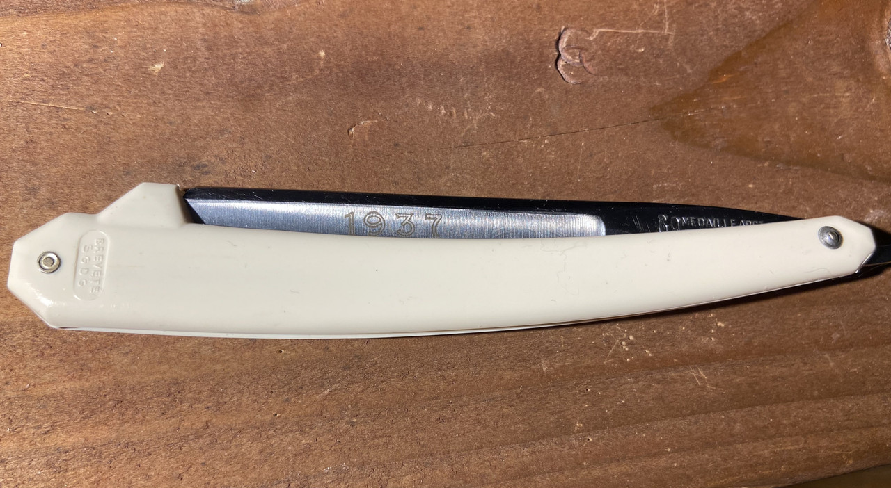 3E3A0DDB-BDAA-466D-B2DA-0E178D0C4E7D