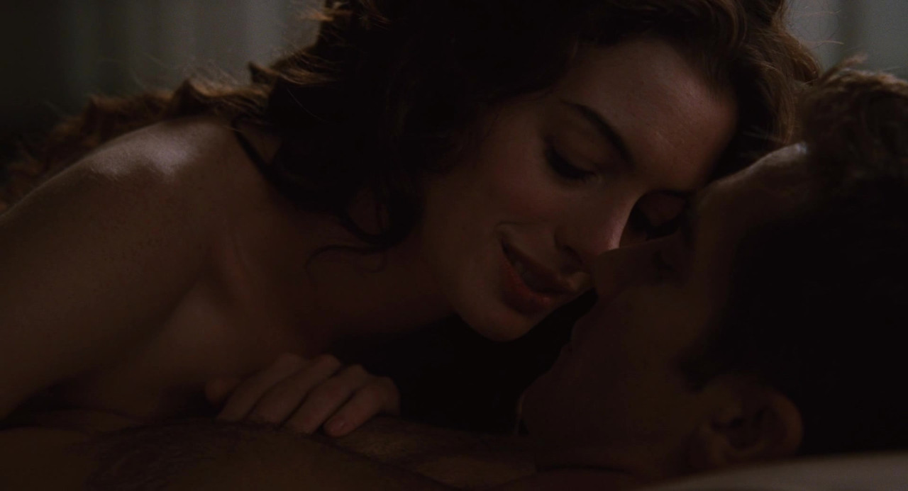 [Image: Anne-Hathaway-Sex-Scenes-Love-Other-Drug...03-821.jpg]