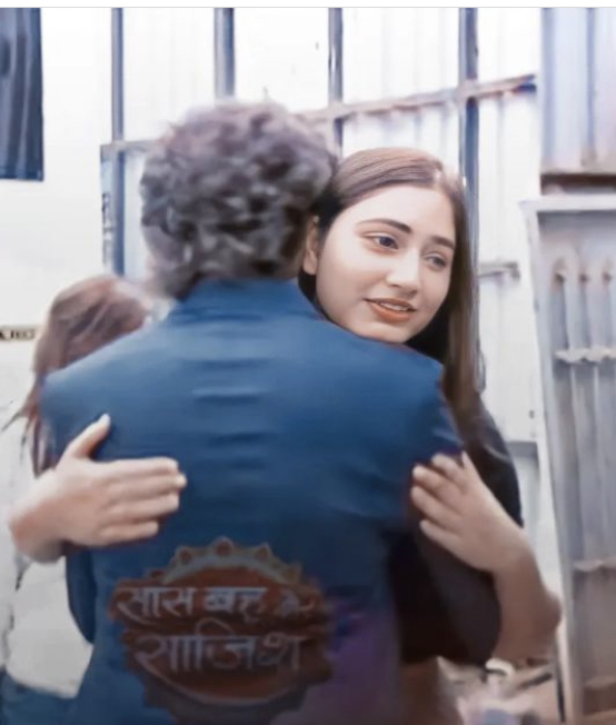 D6118B30-BE48-46B8-95F1-71EF5D06C20B