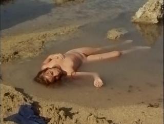I mavri Emmanouella (1980).avi_snapshot_02.58_[2