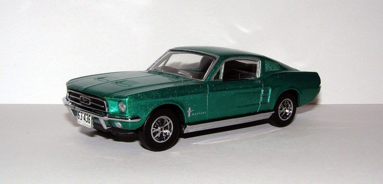 1967 Ford Mustang Fastback Coupe (Dinky DY16) 1